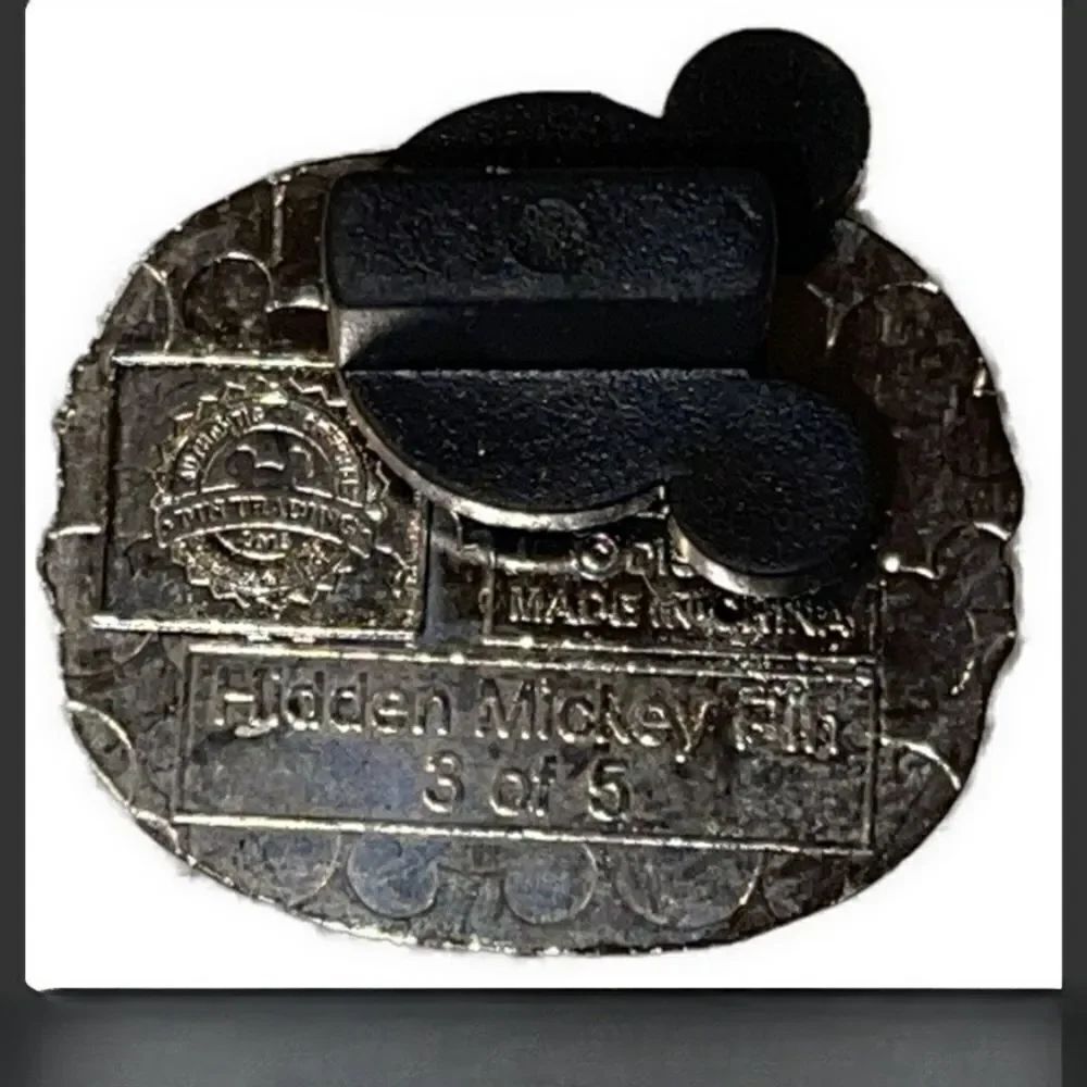 Disney Trading Pin - Blue Macaroon - Picture 2 of 2